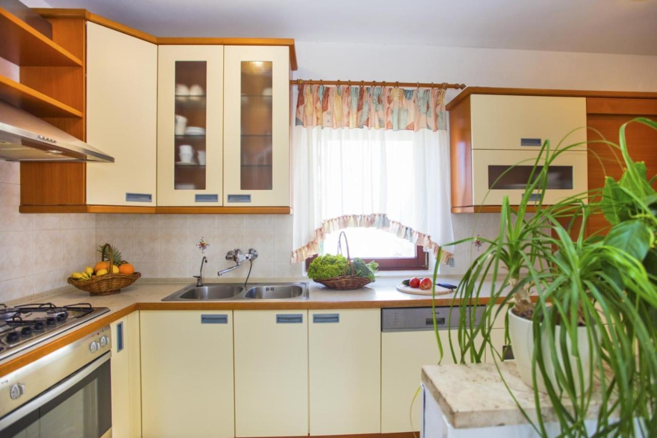 Holiday Home Elvis, Village Kujici Hreljići Exterior foto
